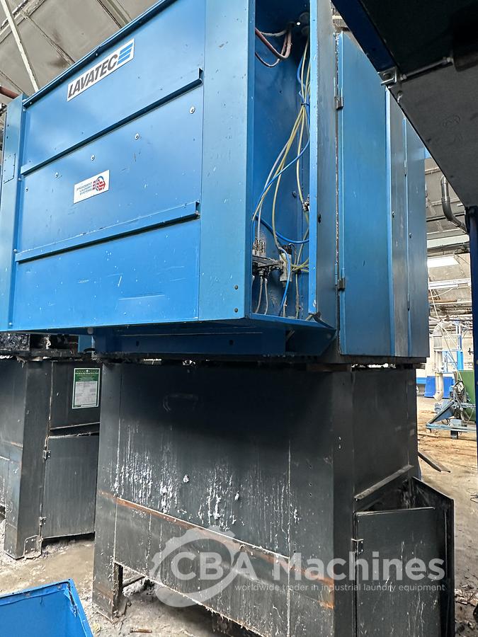 Used 2002 Dryer Lavatec TT745D - 100kg ( 704 )