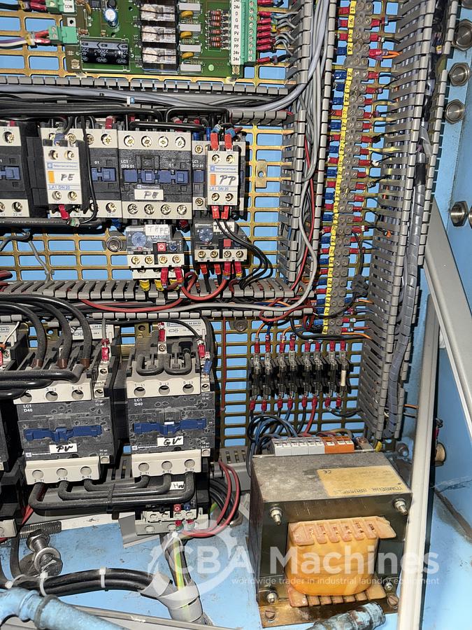 Used 2009 Washer Extractor Unica 200kg - 3 chambers