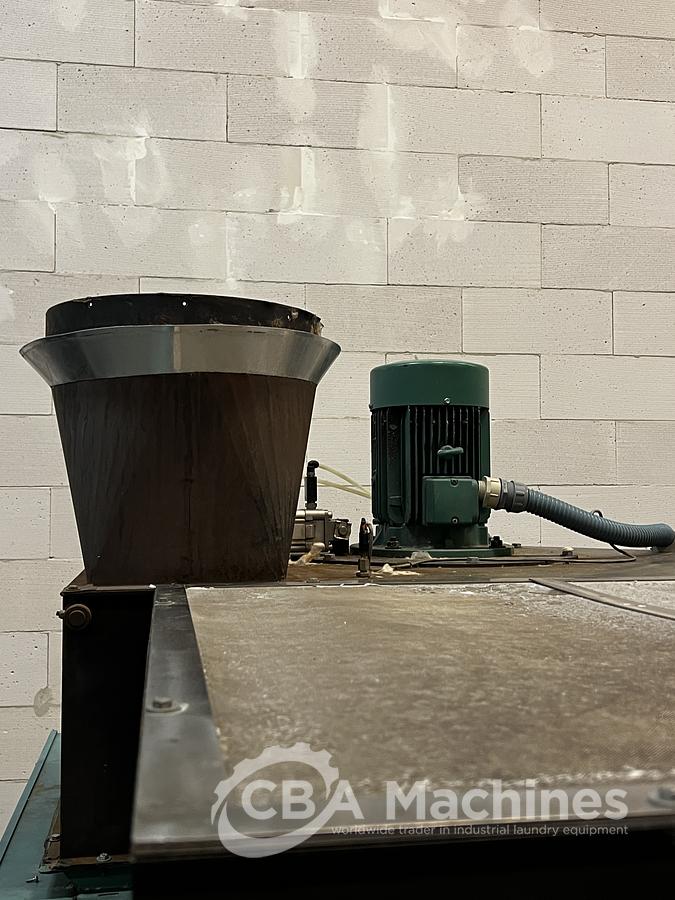 Used 1999 Dryer Lavatec TT733 D Steam 50kg (854)