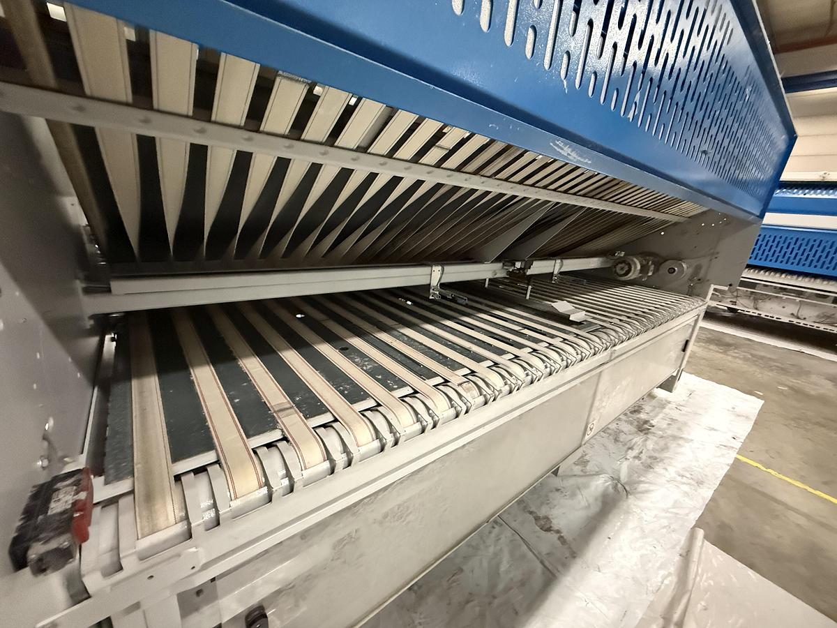 Used 2009 Ironing Line Lapauw 2x1200x3300 GAS + Jensen Classic + MFS Folder (905-906-907)