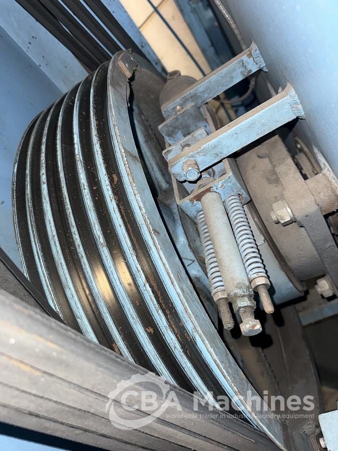 Used 2009 Washer Extractor Unica 200kg - 3 chambers