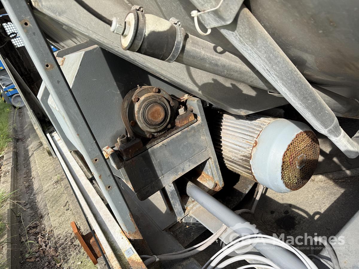 Used 1999 CBW Tunnel Lavatec 16x50kg (897)