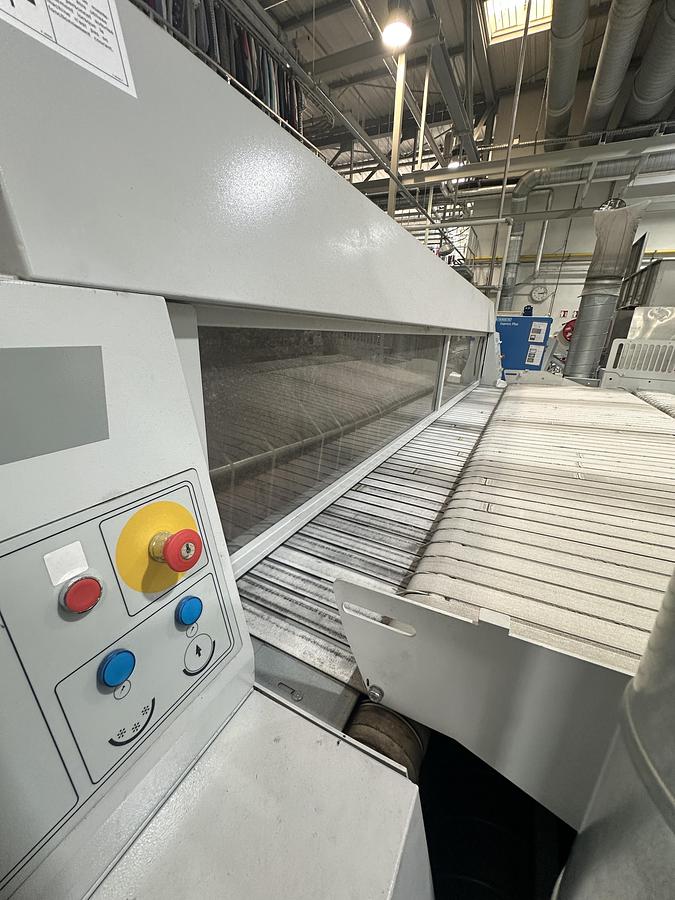 Used 2004 Jensen Ironing Line 4 lanes 2x1200x3300mm STEAM