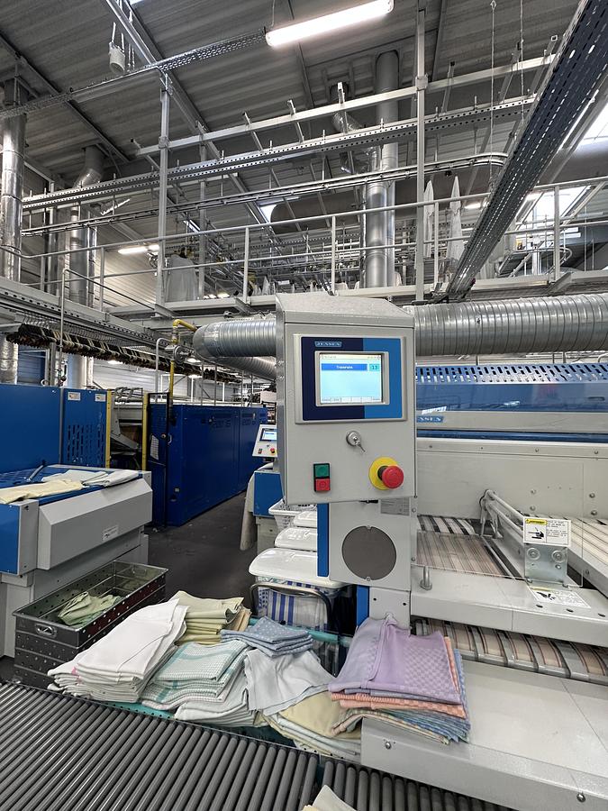 Used 2009 Ironing Line Lapauw / Jensen 2x1200x3300 GAS + Jensen Classic + MFS Folder