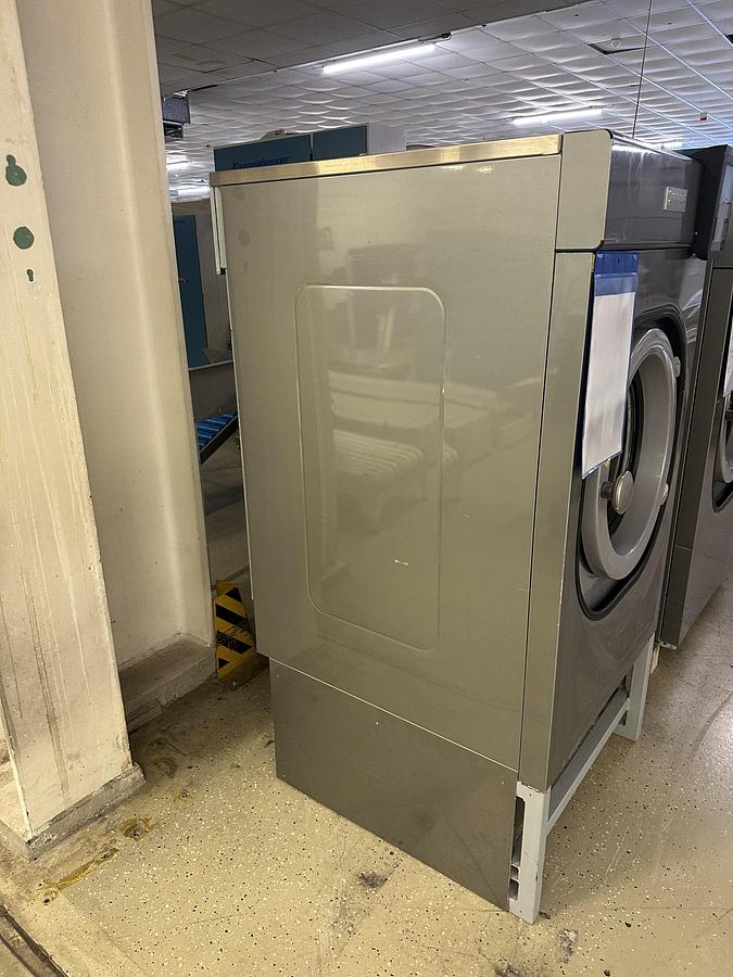 Used 2018 Washer Extractor Grandimpianti 13,5kg GWH135E