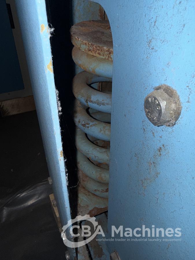 Used 2009 Washer Extractor Unica 200kg - 3 chambers