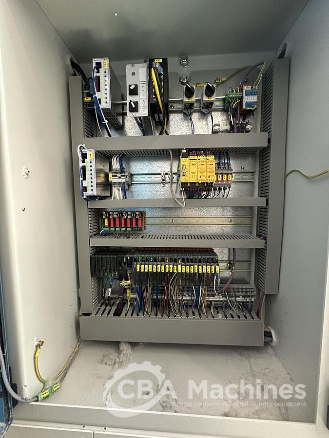 Used 2023 Kannegiesser Ironing line EMQ synchro pro 40-01+2-4/4-1/2 (1033) + HighPower HPM 3x1200x4000mm (1034) + SFM-E 40(42)-1/2-3-KR3-R-ISP4 (1035)