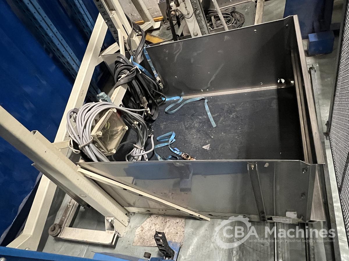 Used 1997 Shuttle Passat with side walls (332)