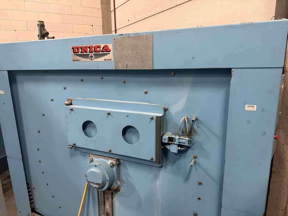 Used 2009 Washer Extractor Unica 200kg - 3 chambers