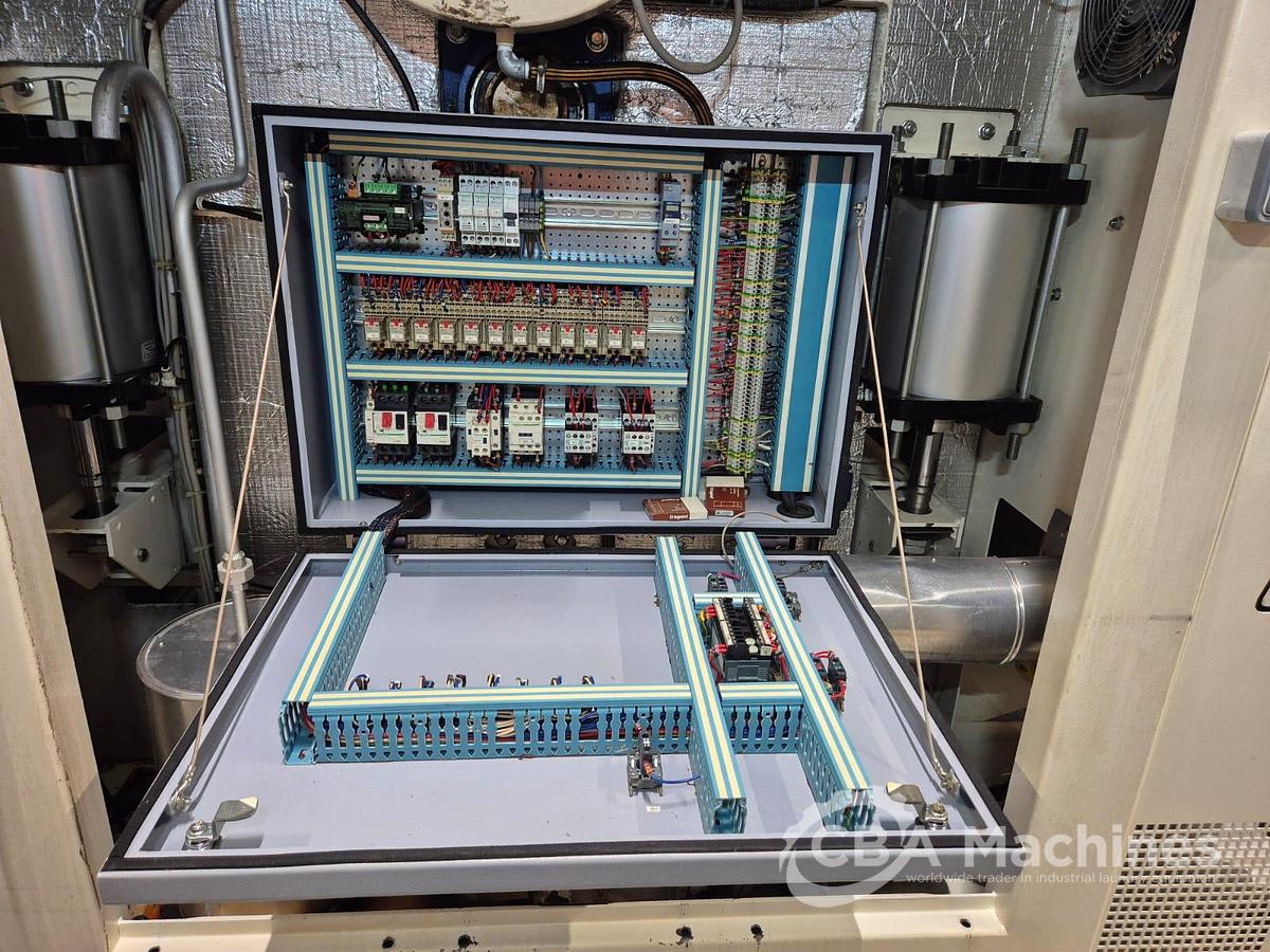 Used 2011 Ironer Electrolux C-Flex GAS 1x1200x3300mm (888)