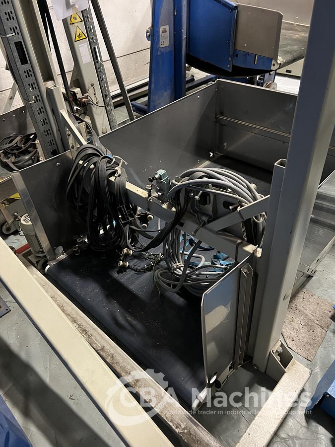 Used 1997 Shuttle Passat with side walls (332)