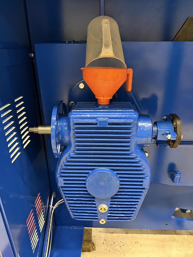 Used 1989 Ironer Lapauw 2 roll 1200 x 3300mm (429)