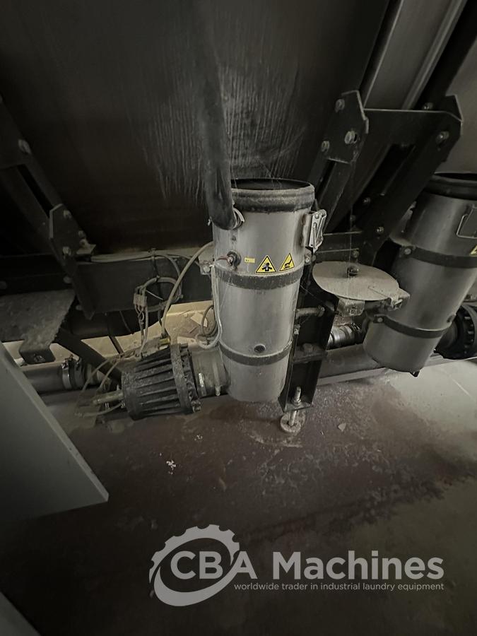 Used 2009 Girbau CBW System 12x50 with press + 100kg dryer