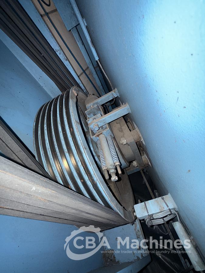 Used 2009 Washer Extractor Unica 200kg - 3 chambers