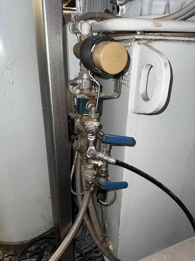 Used 2008 Extraction Press Kannegiesser 10-50-40