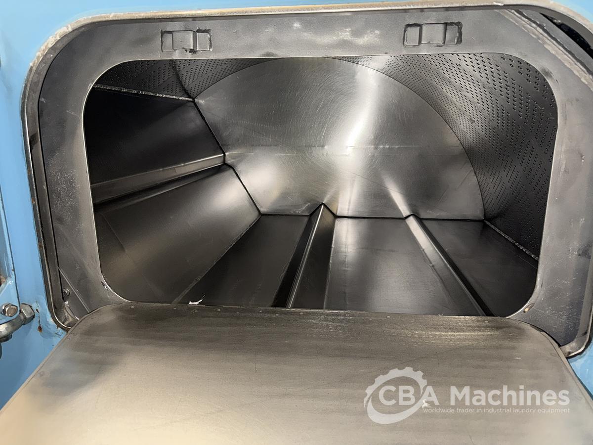 Used 2009 Washer Extractor Unica 200kg - 3 chambers