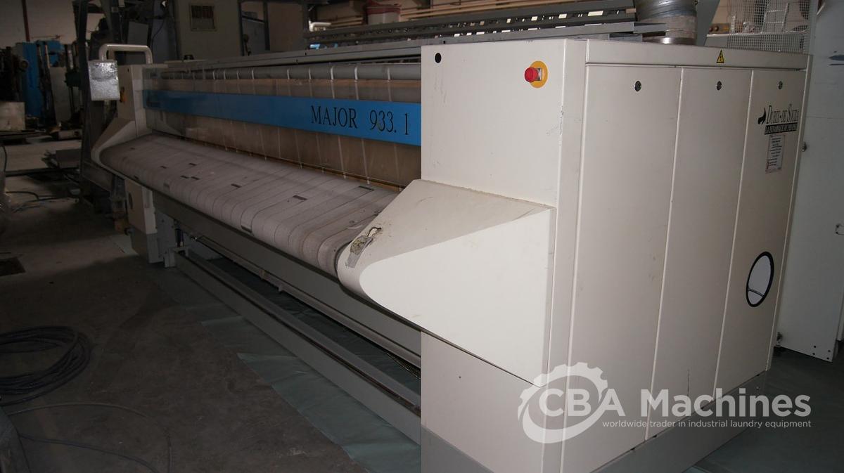 Used 1997 Ironer Dubix 1 roll 900x3300mm