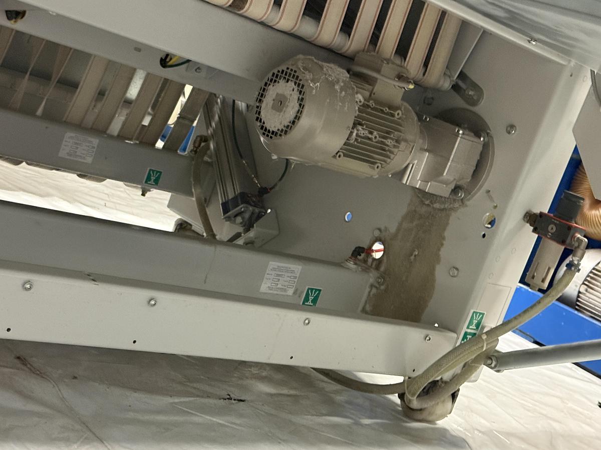 Used 2009 Folder Jensen MFS 3300mm 4 lanes (907)