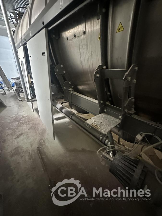 Used 2009 Girbau CBW System 12x50 with press + 100kg dryer