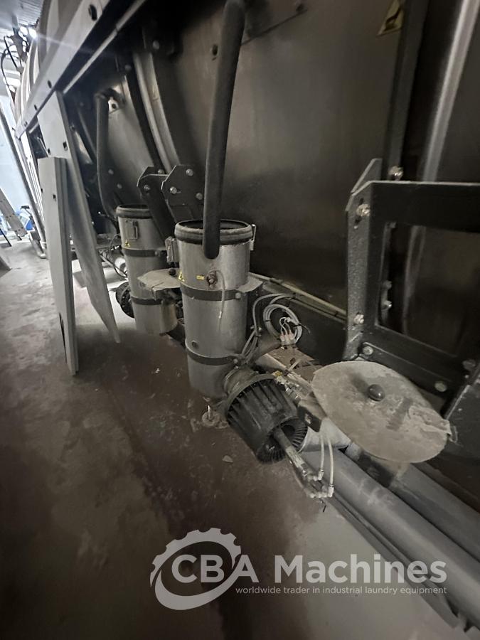 Used 2009 Girbau CBW System 12x50 with press + 100kg dryer