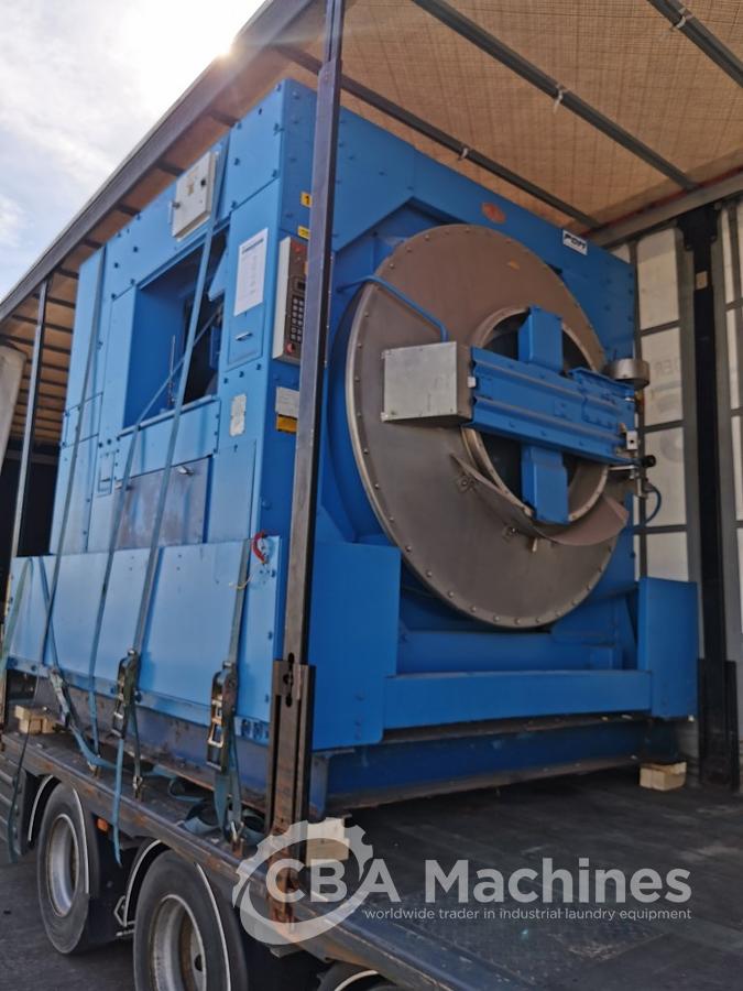 Used 1992 Washer Extractor Milnor O.P. 205kg ( 526 )