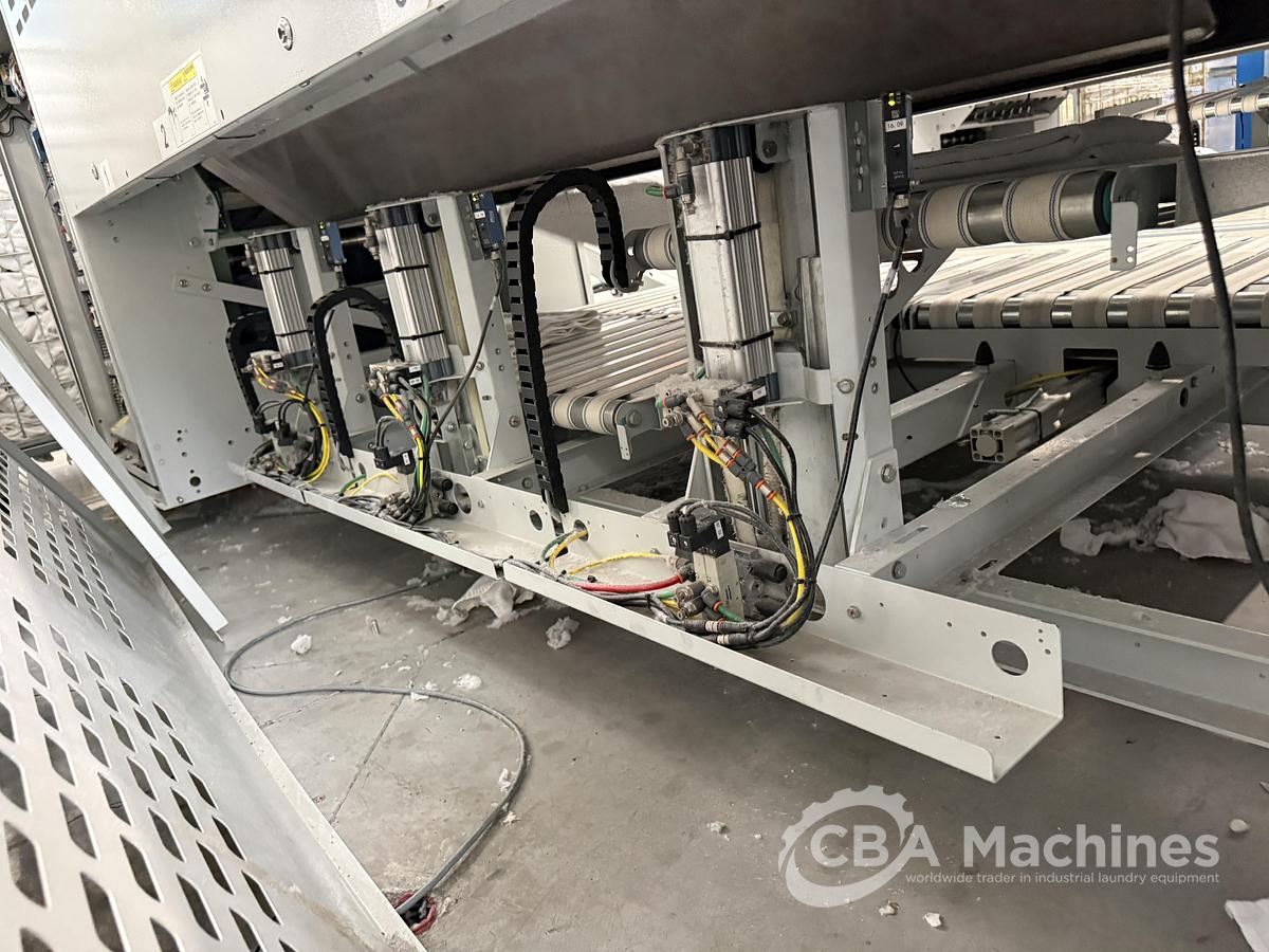 Used 2018 Towel Folder Jensen Alpha T5 (1074)