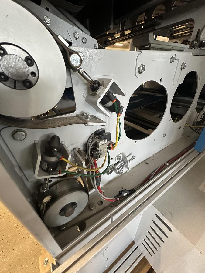 Used 2016 Garment Folder Jensen Butterfly Fox