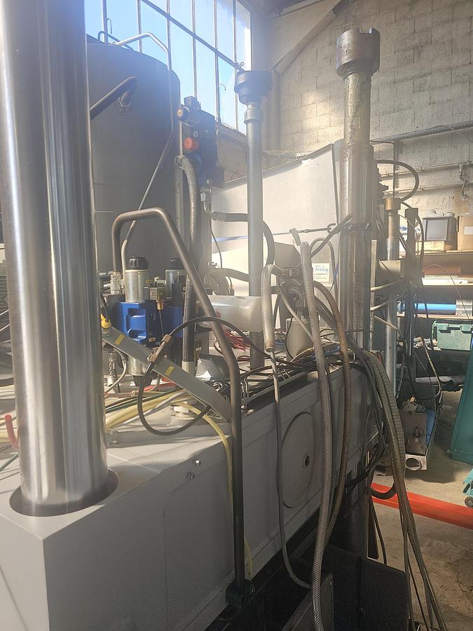 Used 2016 Lavatec LP572 Press 50kg
