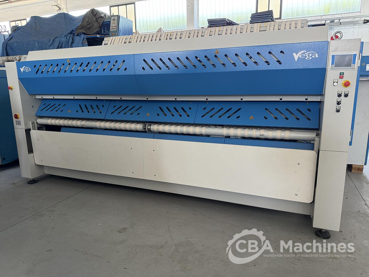Used 2018 Vega Vegafold 3300mm 3/3-1 (3/2-2) (3-0-3)