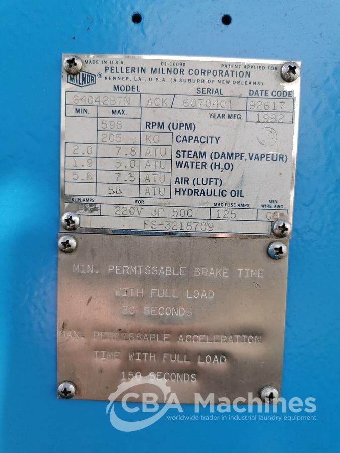 Used 1992 Washer Extractor Milnor O.P. 205kg ( 526 )