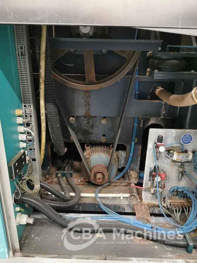 Used 2004 Washer Extractor Lavatec LX355 - 240kg ( 481 )