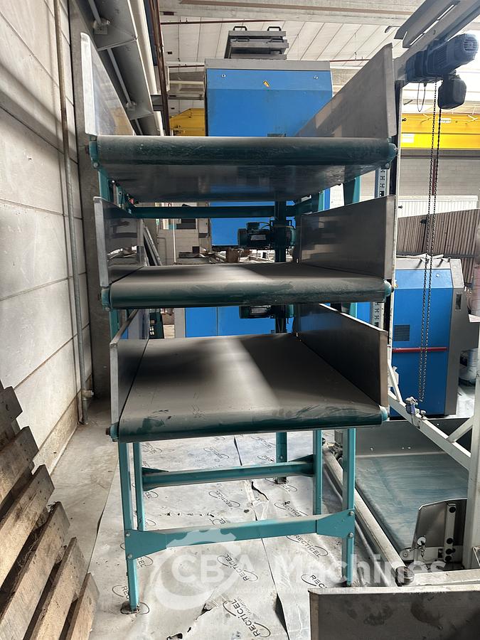 Used 1997 Shuttle Lavatec buffer conveyor( 387 )