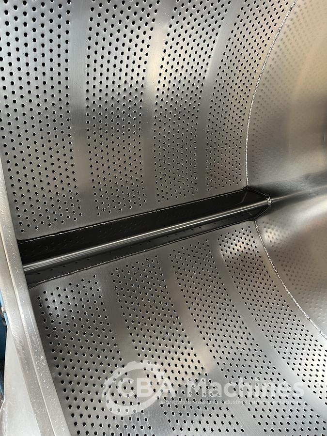 Used 2018 Unica 120kg Washer Extractor Open Pocket