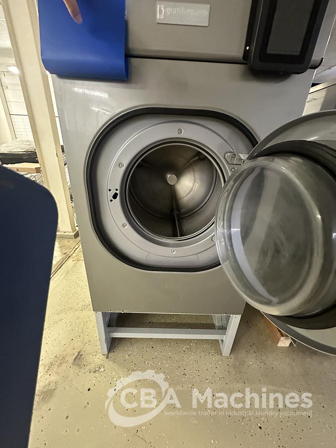 Used 2018 Washer Extractor Grandimpianti 13,5kg GWH135E