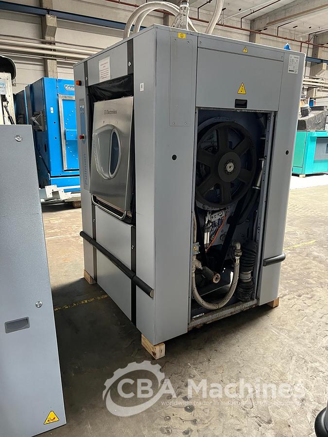 Used 2009? Washer Extractor Electrolux WPB4700H ( 787 )
