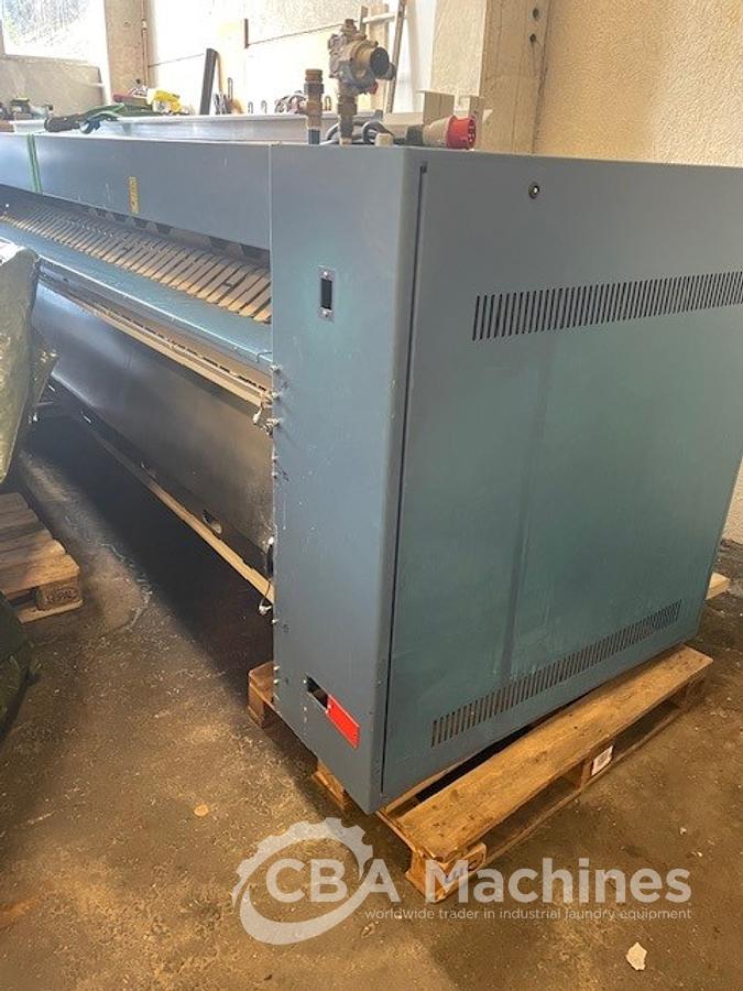 Used 2013 Laco Comfort GAS Ironer 500x3300mm with built-in folder