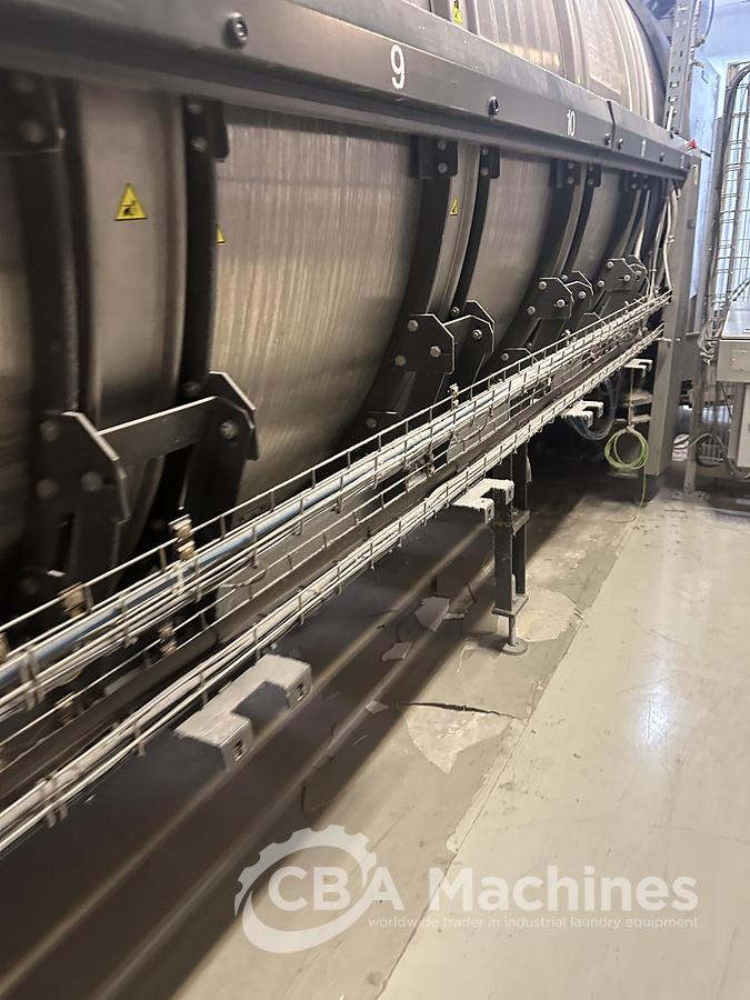 Used 2009 Girbau CBW System 12x50 with press + 100kg dryer