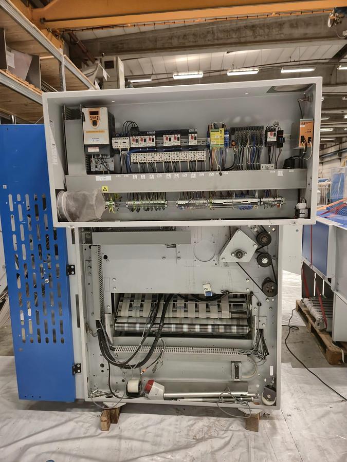 Used 2011 Electrolux Ironing Line C-Flex GAS 1x1200x3300 with Jensen Classic 3300mm 1-2 lanes