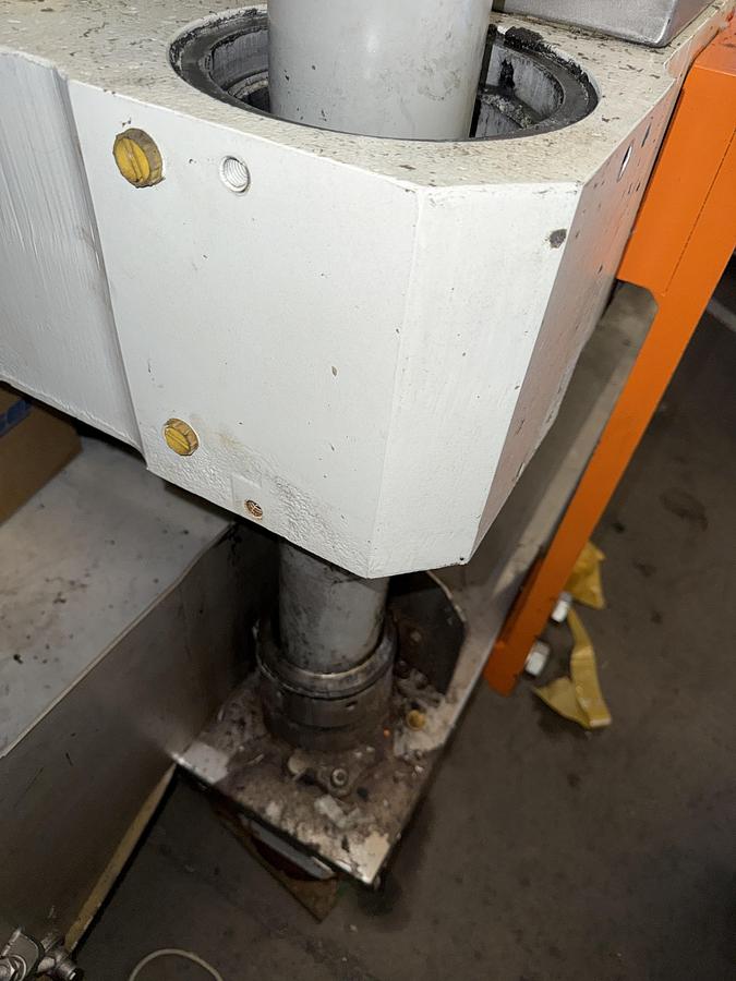 Used 2008 Extraction Press Kannegiesser 10-50-40