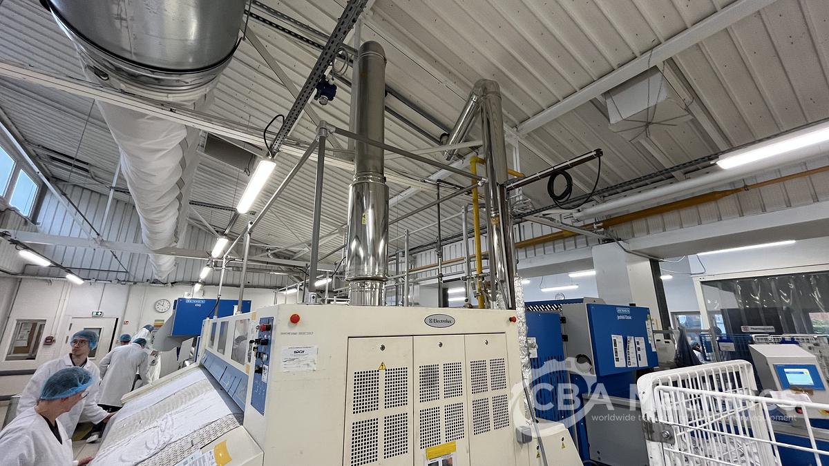 Used 2011 Electrolux Ironing Line C-Flex GAS 1x1200x3300 with Jensen Classic 3300mm 1-2 lanes