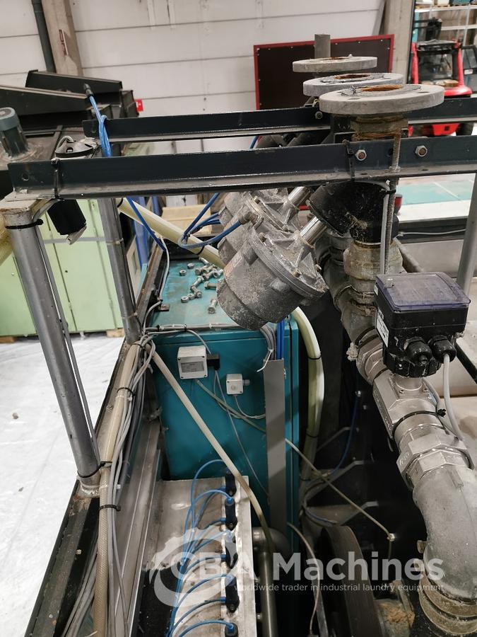 Used 2004 Washer Extractor Lavatec LX355 - 240kg ( 481 )