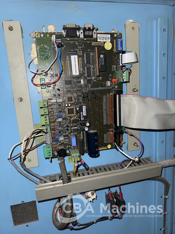 Used 2009 Washer Extractor Unica 200kg - 3 chambers