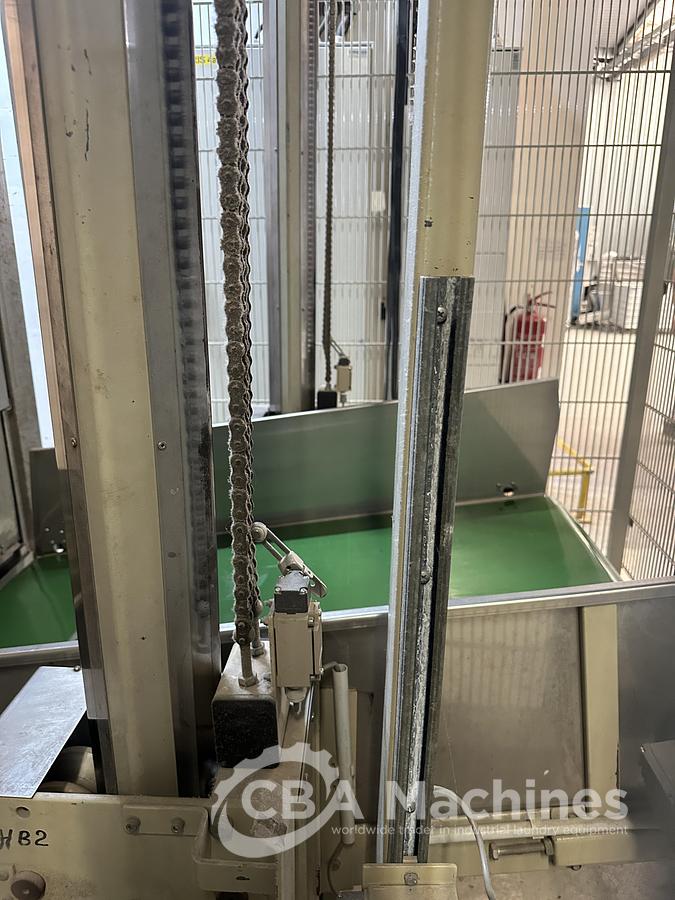 Used 2009 Girbau Stationary Elevator + Conveyor