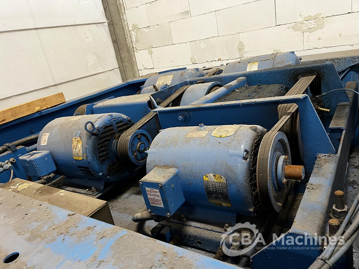 Used 1992 Washer Extractor Milnor O.P. 205kg