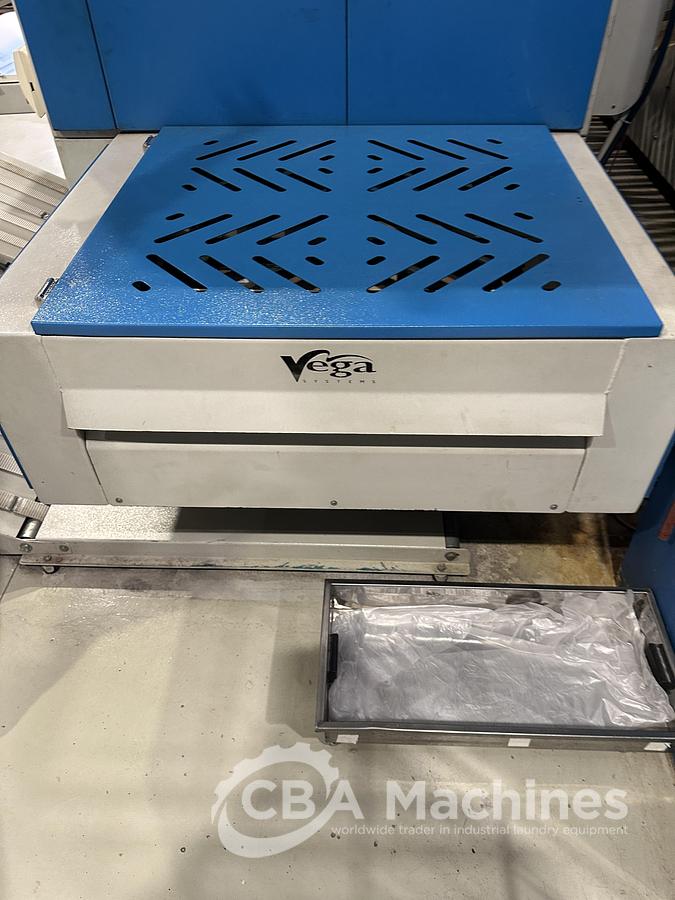 Used 2014 Ironing Line Gas Toto SONIC-ED4-35 + Lapauw 1 roll x 1600mm x 3300mm + Vega fold (1079-1080-1081)