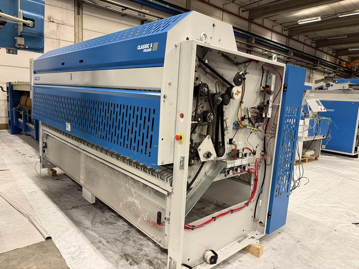 Used 2009 Ironing Line Lapauw 2x1200x3300 GAS + Jensen Classic + MFS Folder (905-906-907)