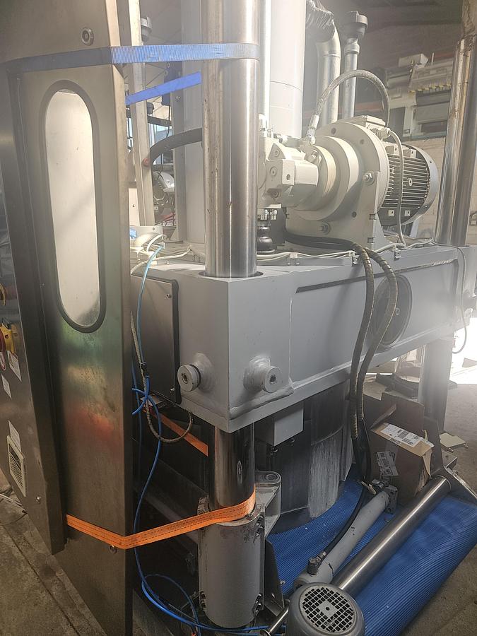 Used 2016 Lavatec LP572 Press 50kg