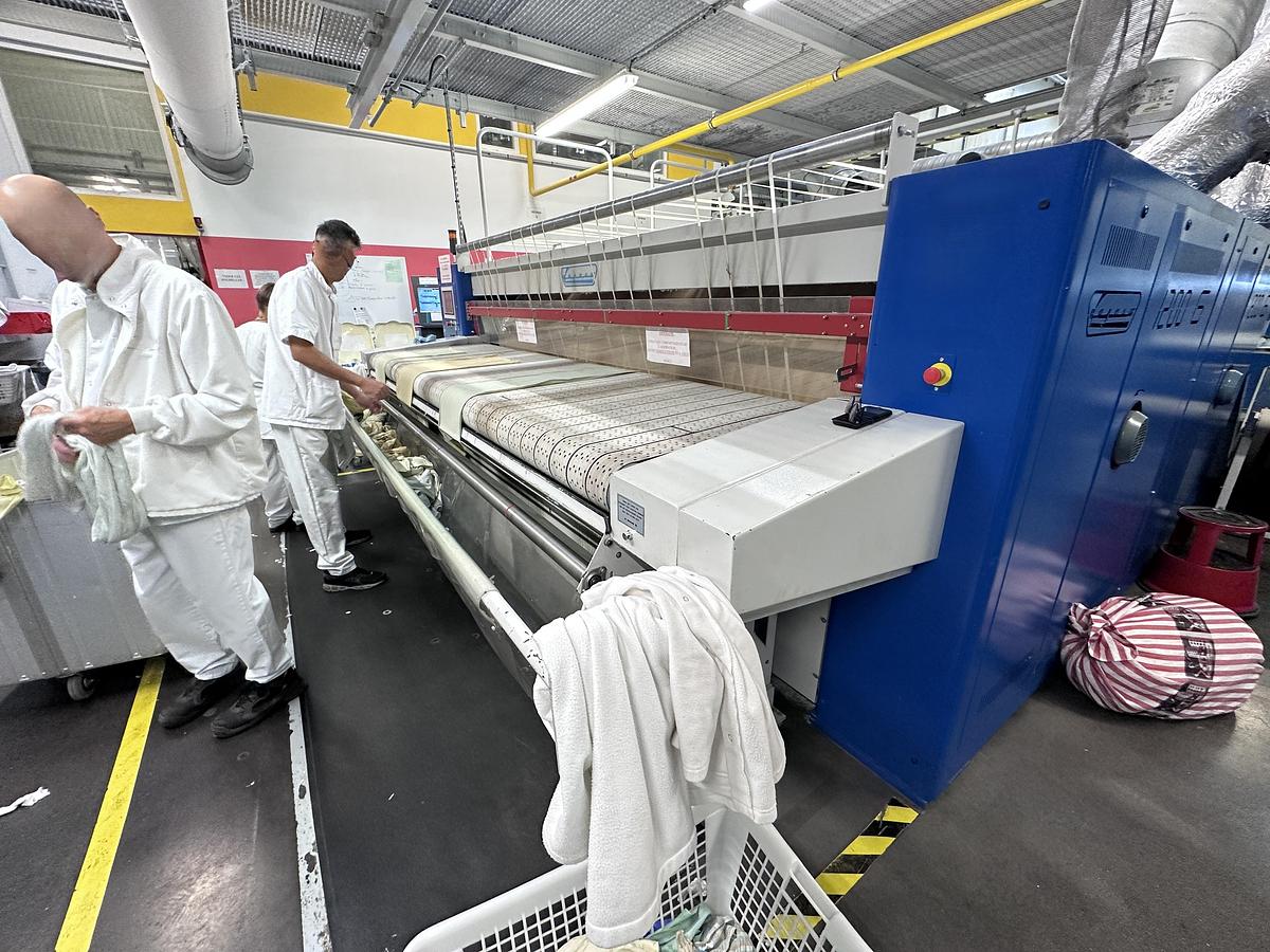 Used 2009 Ironer Lapauw DUO 2C1/12-33G with Unifeed (905)