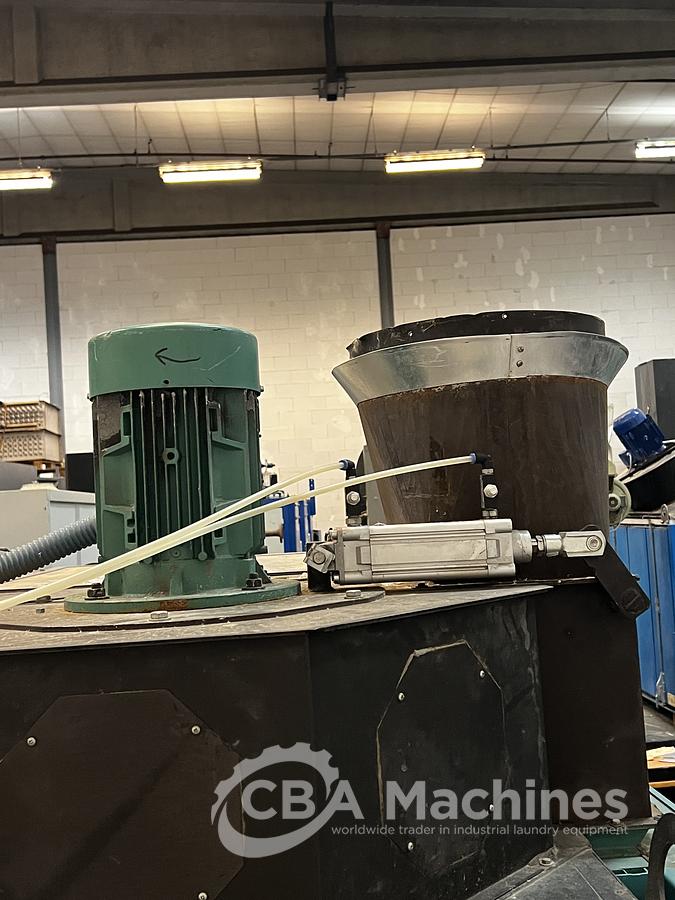 Used 1999 Dryer Lavatec TT733 D Steam 50kg (854)