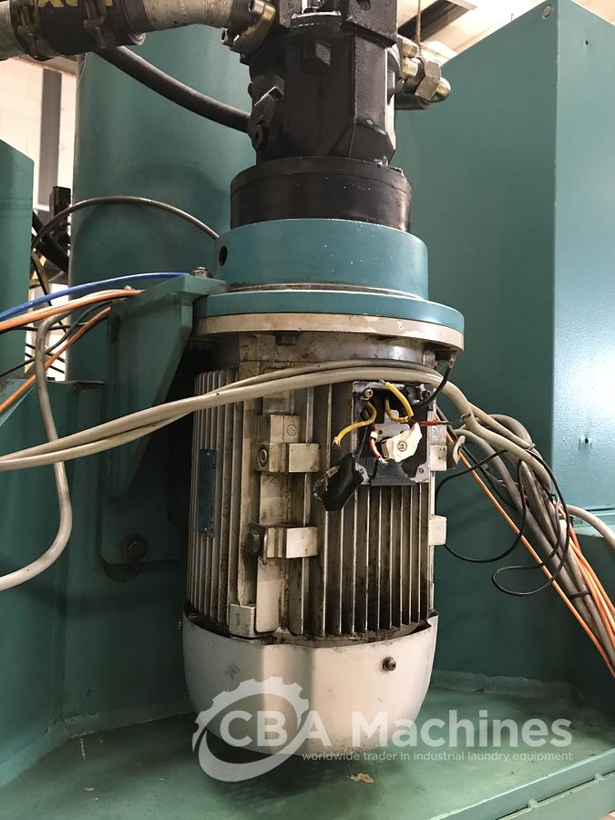 Used 2000 Press Lavatec LP561 35kg 30 bar ( 444 )